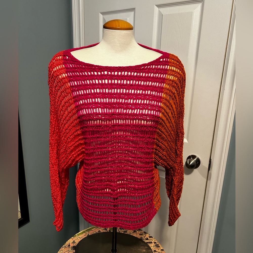 NY&C loose knit top, size L/XL.